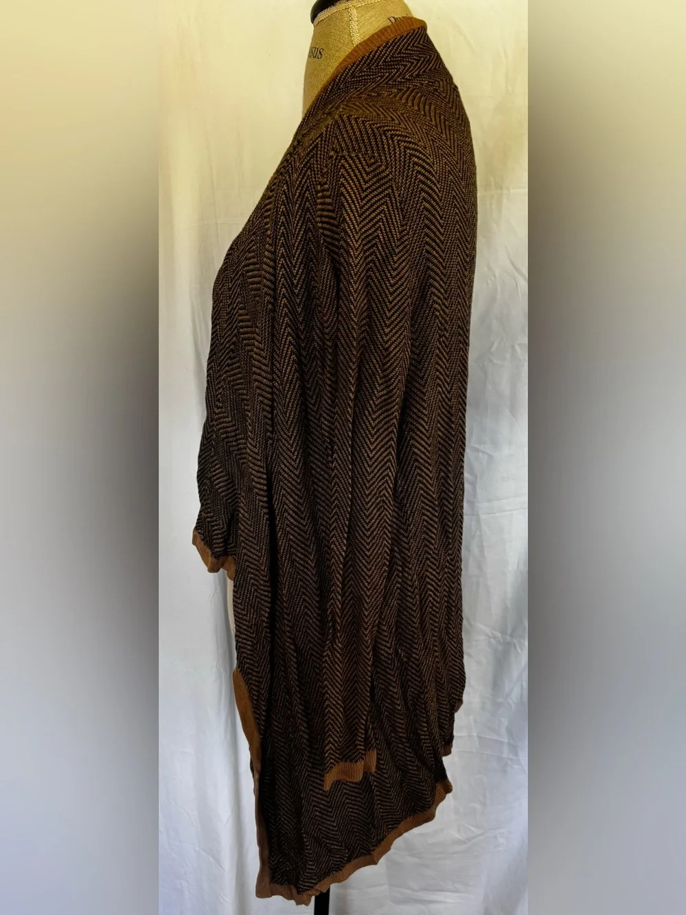 Fashion Avenue Women’s Open Front Handkerchief Hemline Cardigan in Tan Sz M